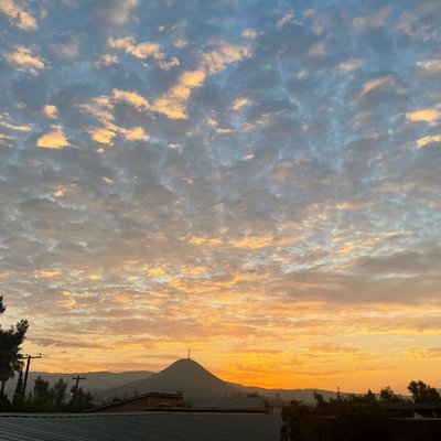 🌅