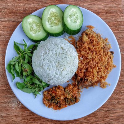 AYAM GEPUK KREMES