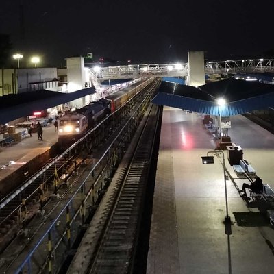 Railway station 