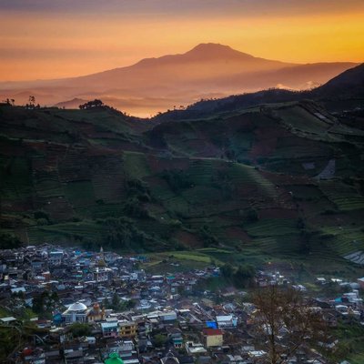 nuansa Pagi di atas dataran tinggi dieng 