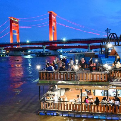 Coffee shop terapung Palembang