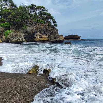 Pantai Madasari