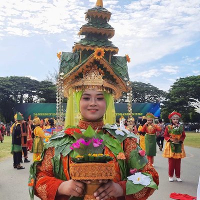 Penuh Warna