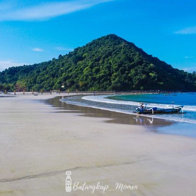selong belanak beach
