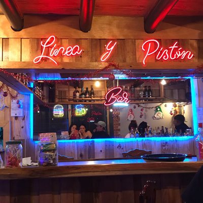 Bar cafetería Linea y Pistones