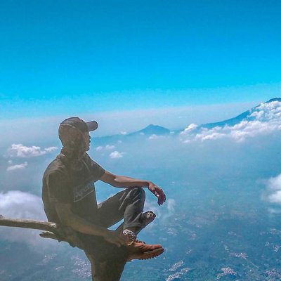 puncak gunung Sumbing