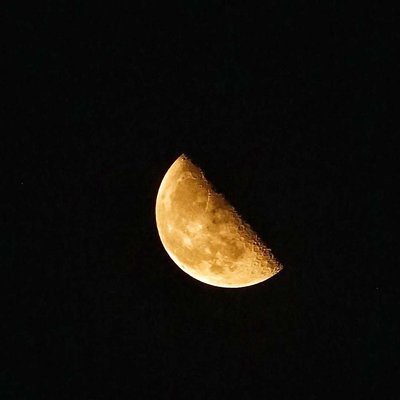 HALF MOON ❣️