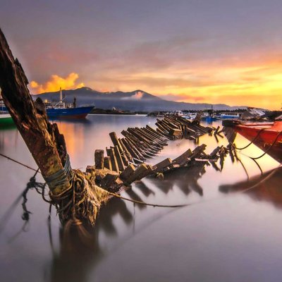 pelabuhan di manado