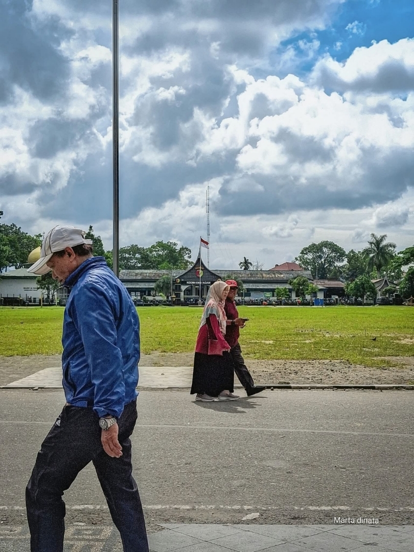 Jalan pagi biar sehat