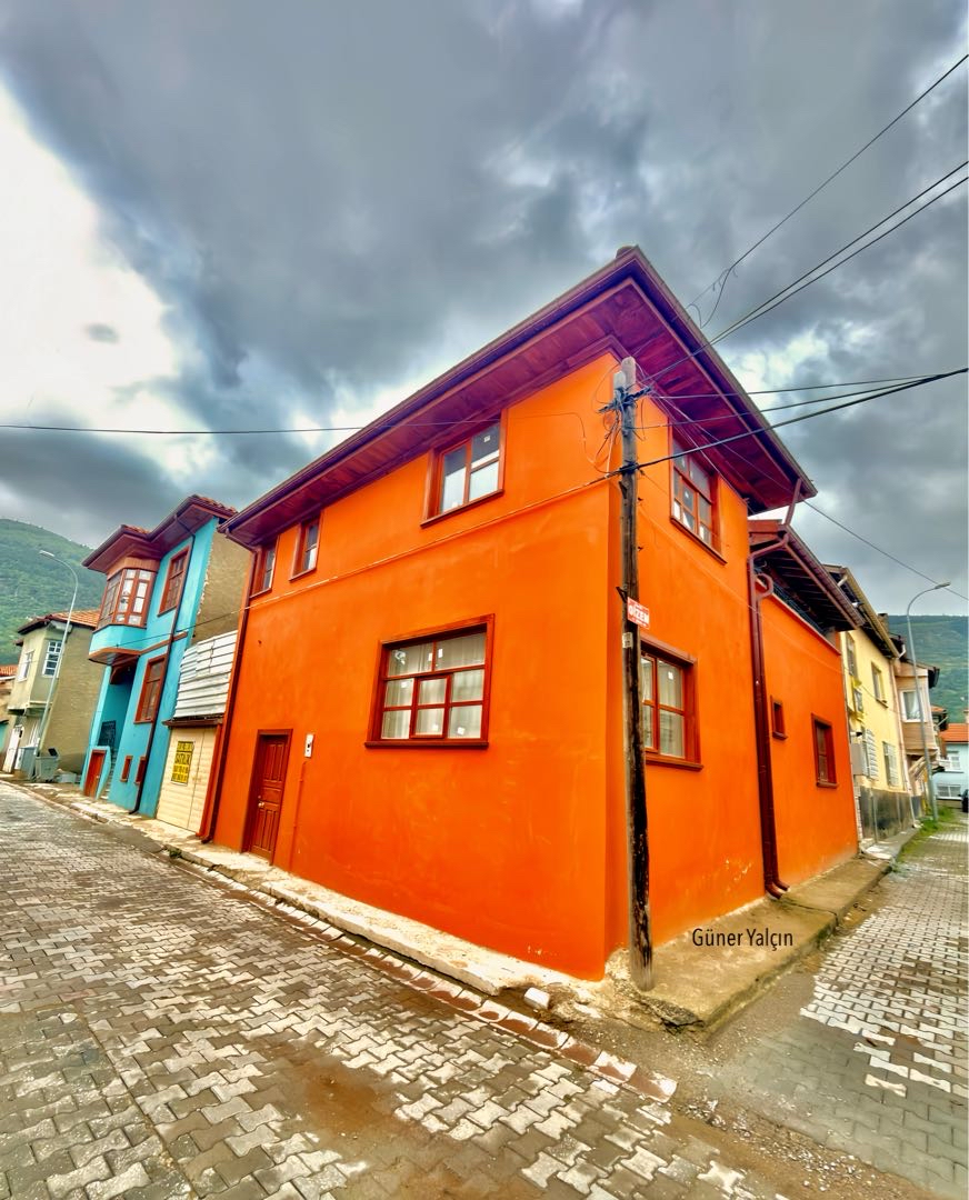 Post photo