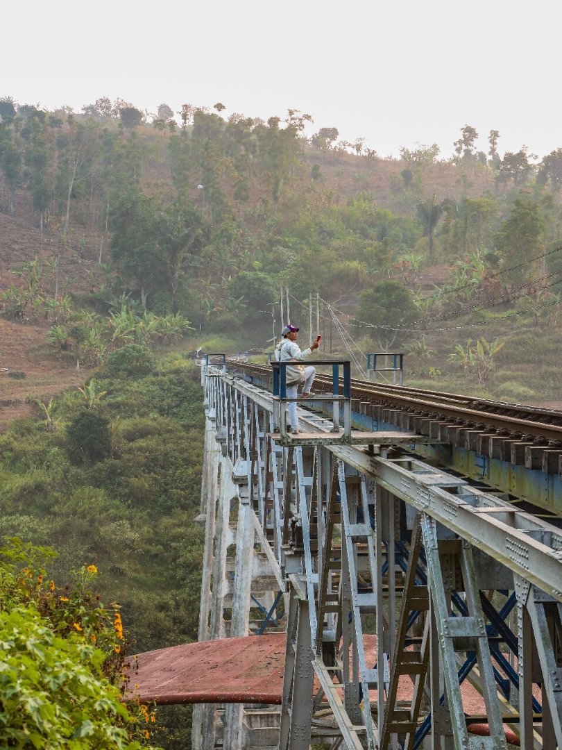 Jembatan Kereta Api