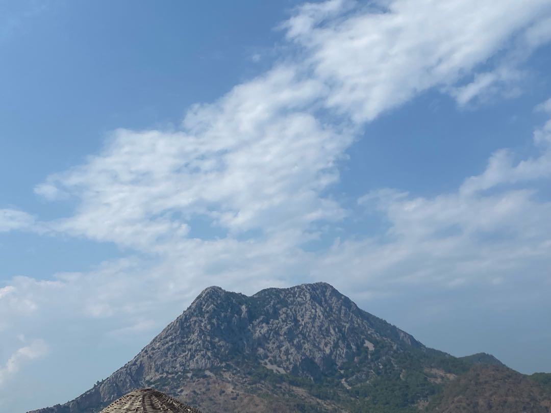 sağlam duran dağlar