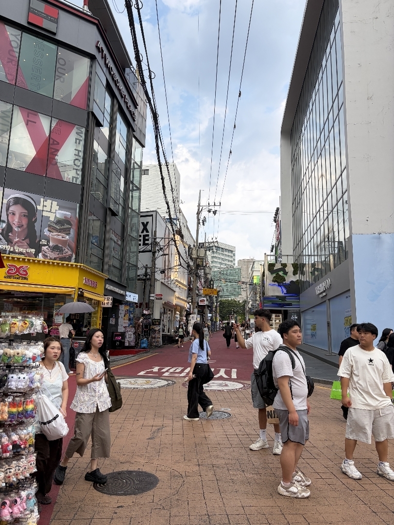 youth & vibrance in hongdae