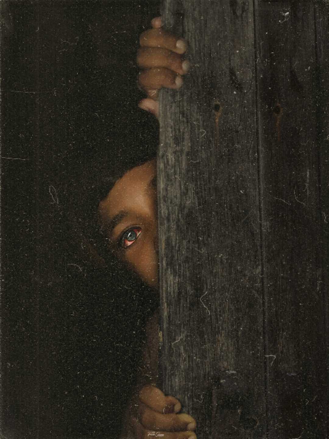THISE CREEPY EYES