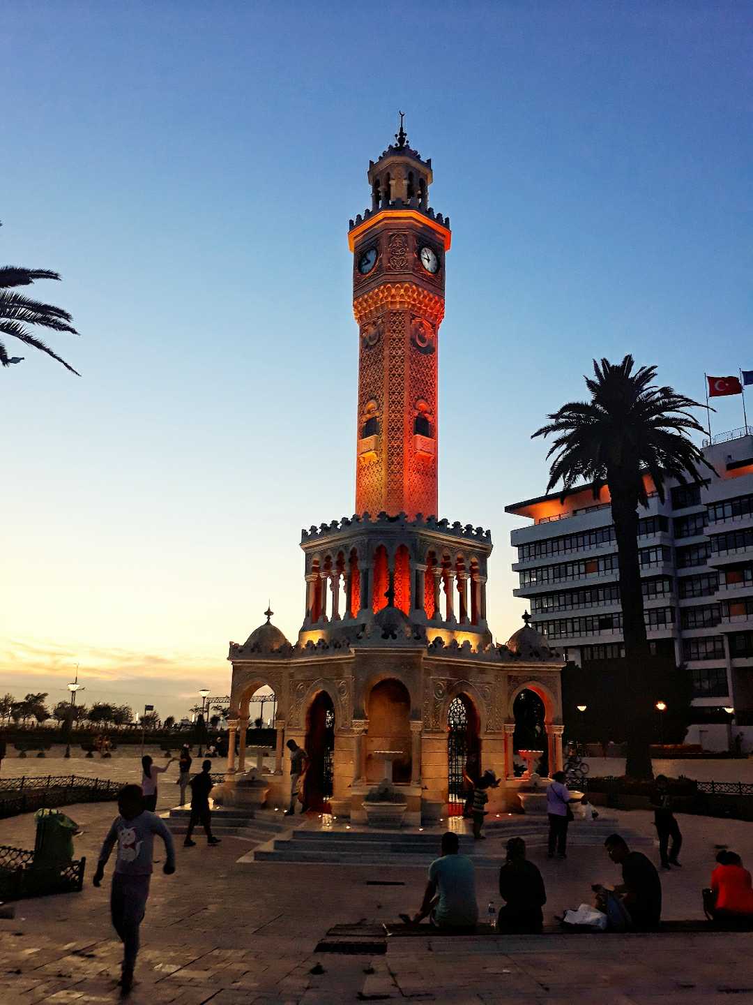 Izmir Saat Kulesi