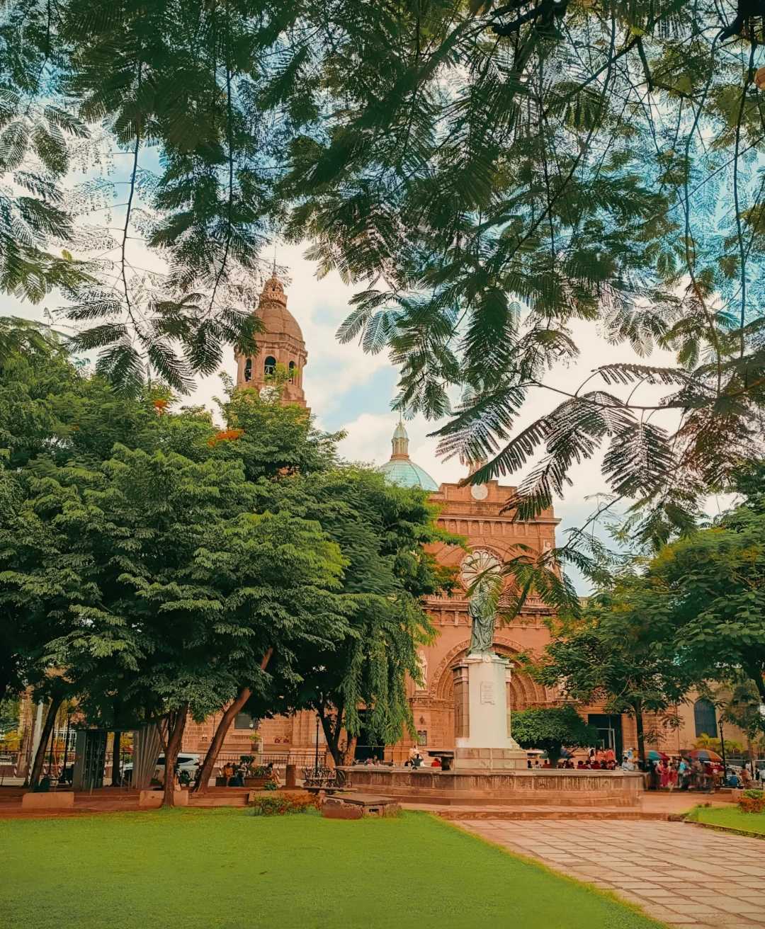 The Majestic Manila Cathedral 