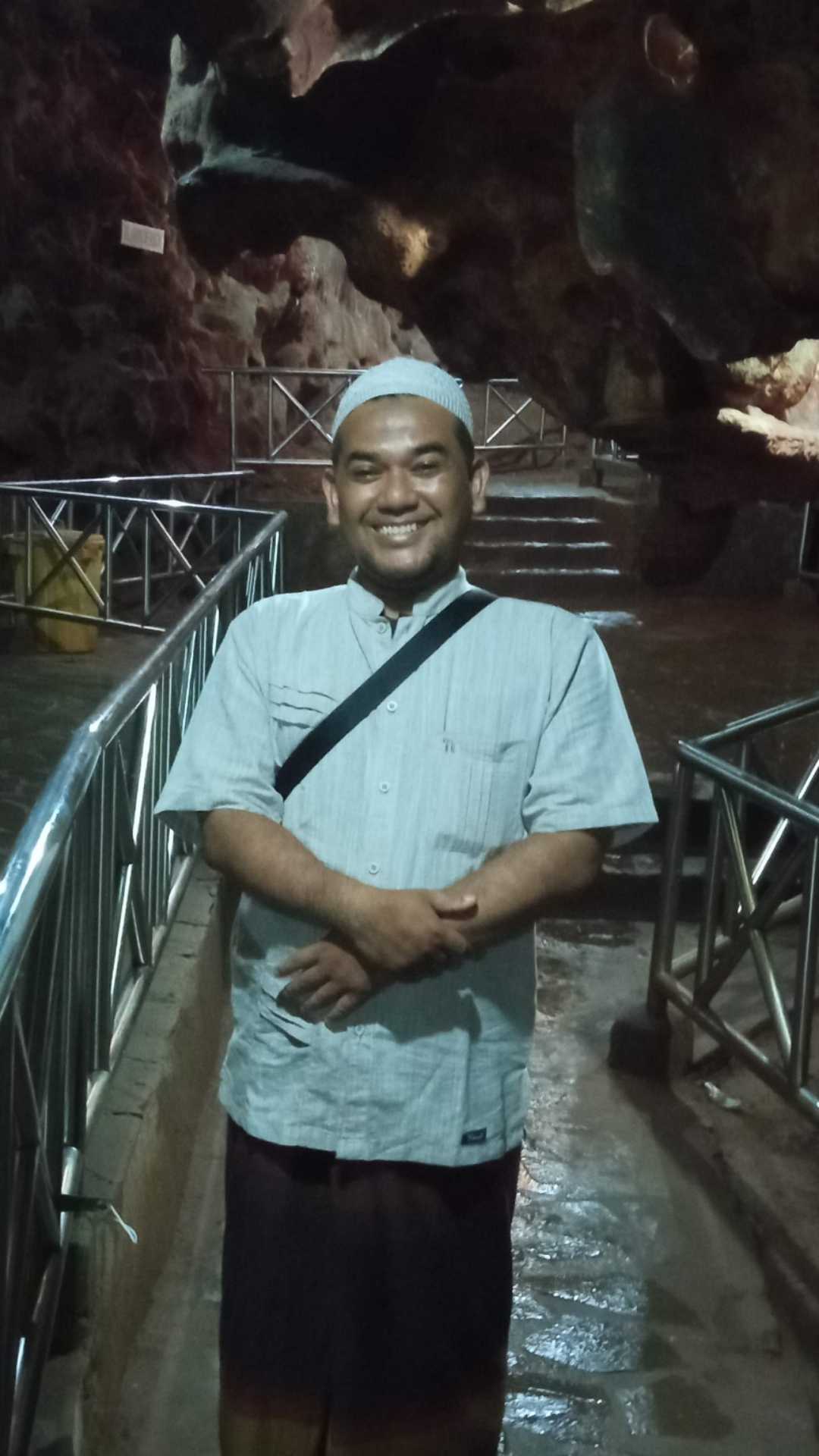 Wisata Goa Akbar