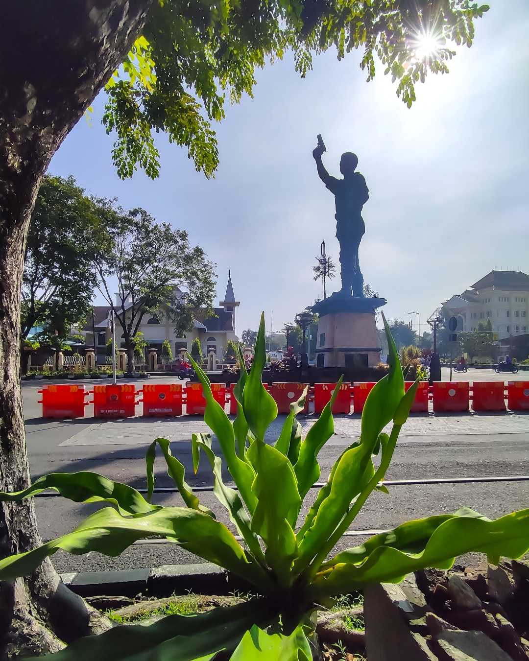 Slamet Riyadi Statue

