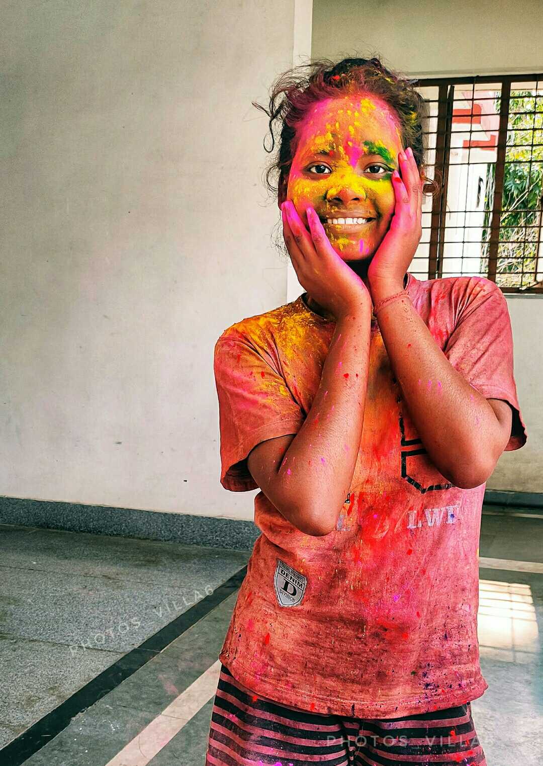 HOLI VIBES
