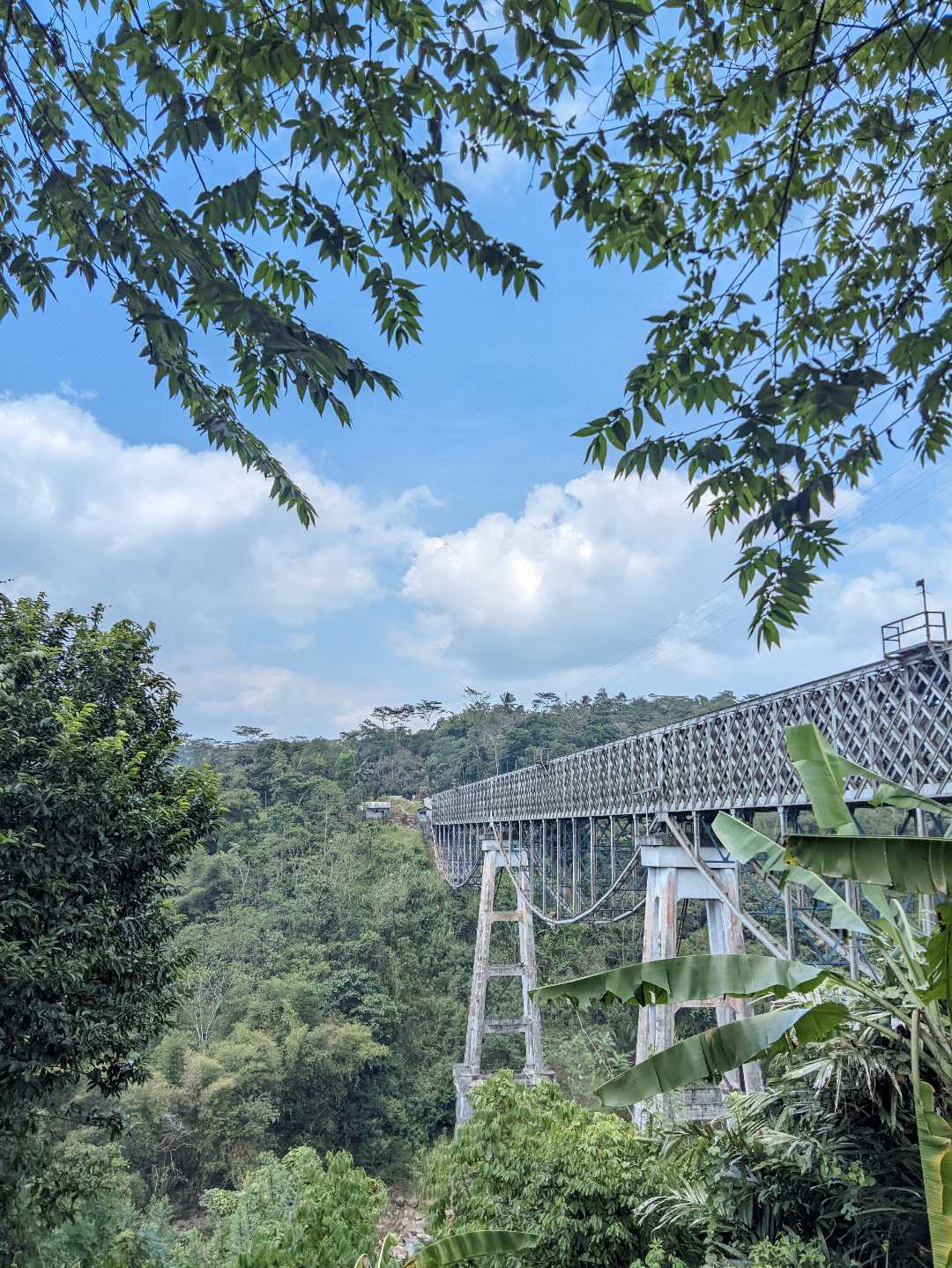 Jembatan cirahong