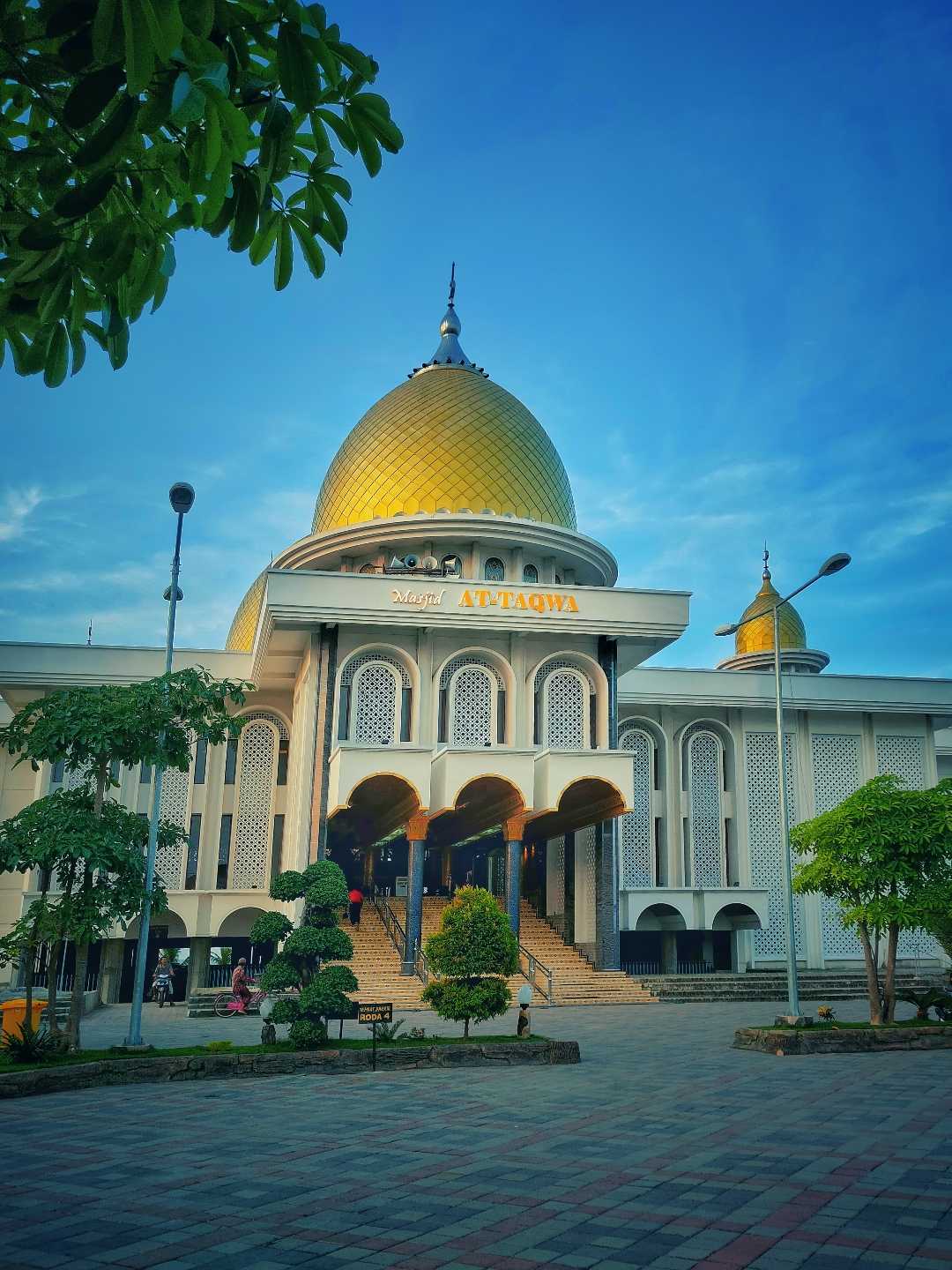 MASJID AT TAQWA 