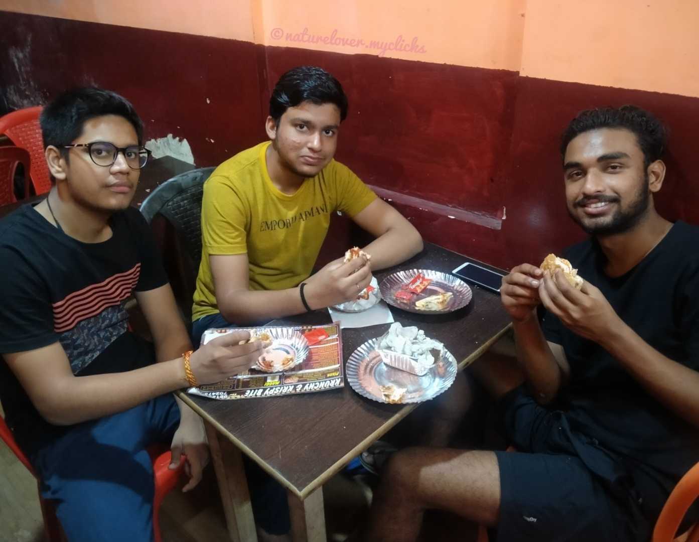 Pizza🍕 Party with Friends 