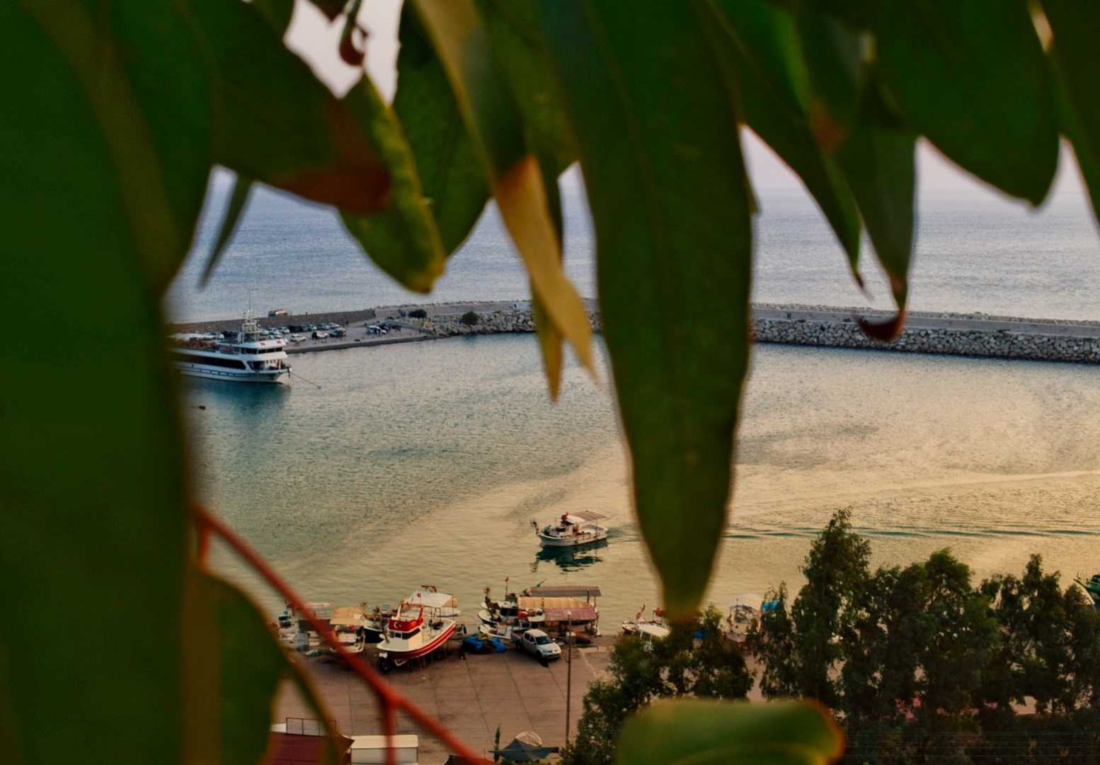 Gemiler geçer rüyalarımdan...