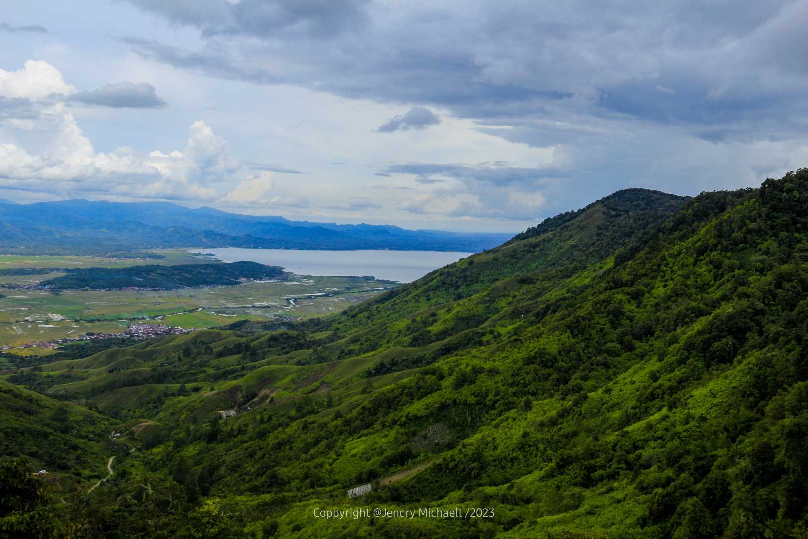 Objek Wisata Bukit Khayangan 
