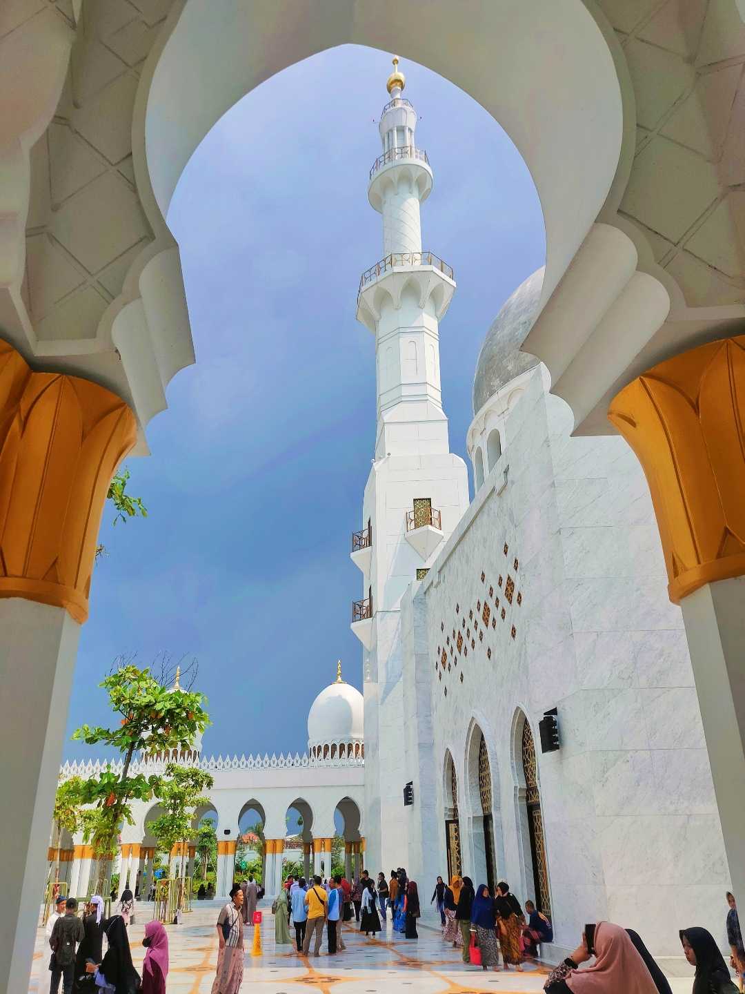 MASJID SHEIKH ZAYED 