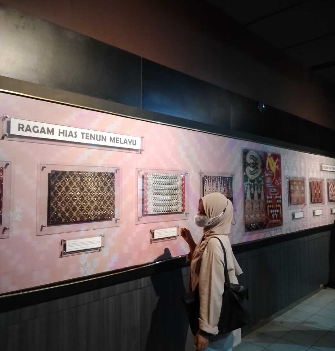 Melihat Ragam Hias Tenun Melayu
