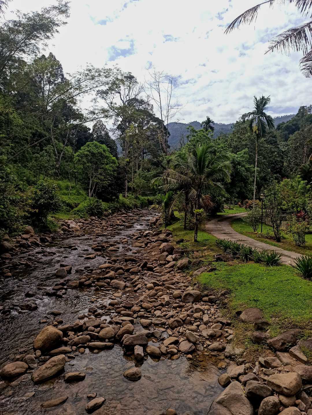 Kionsom River