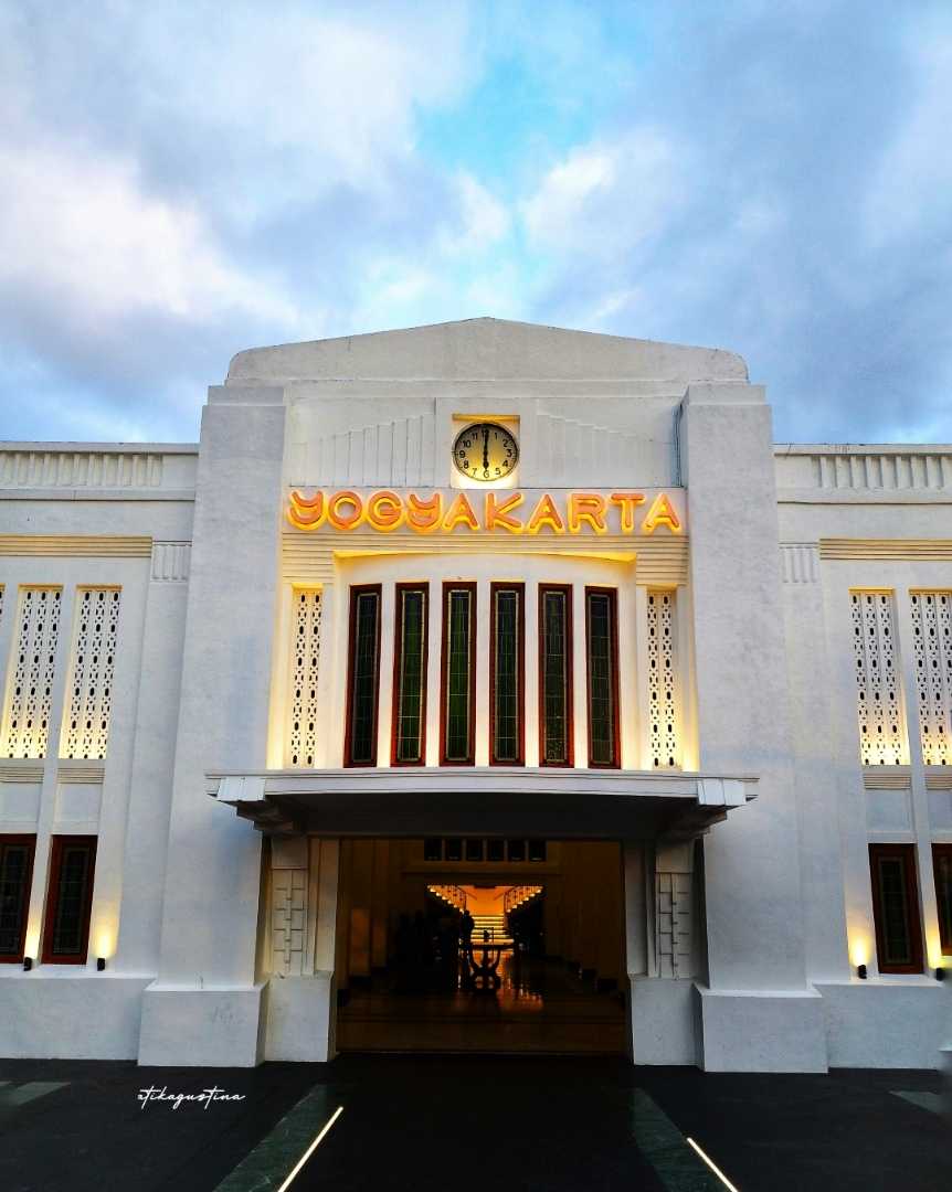 STASIUN TUGU YOGYAKARTA
