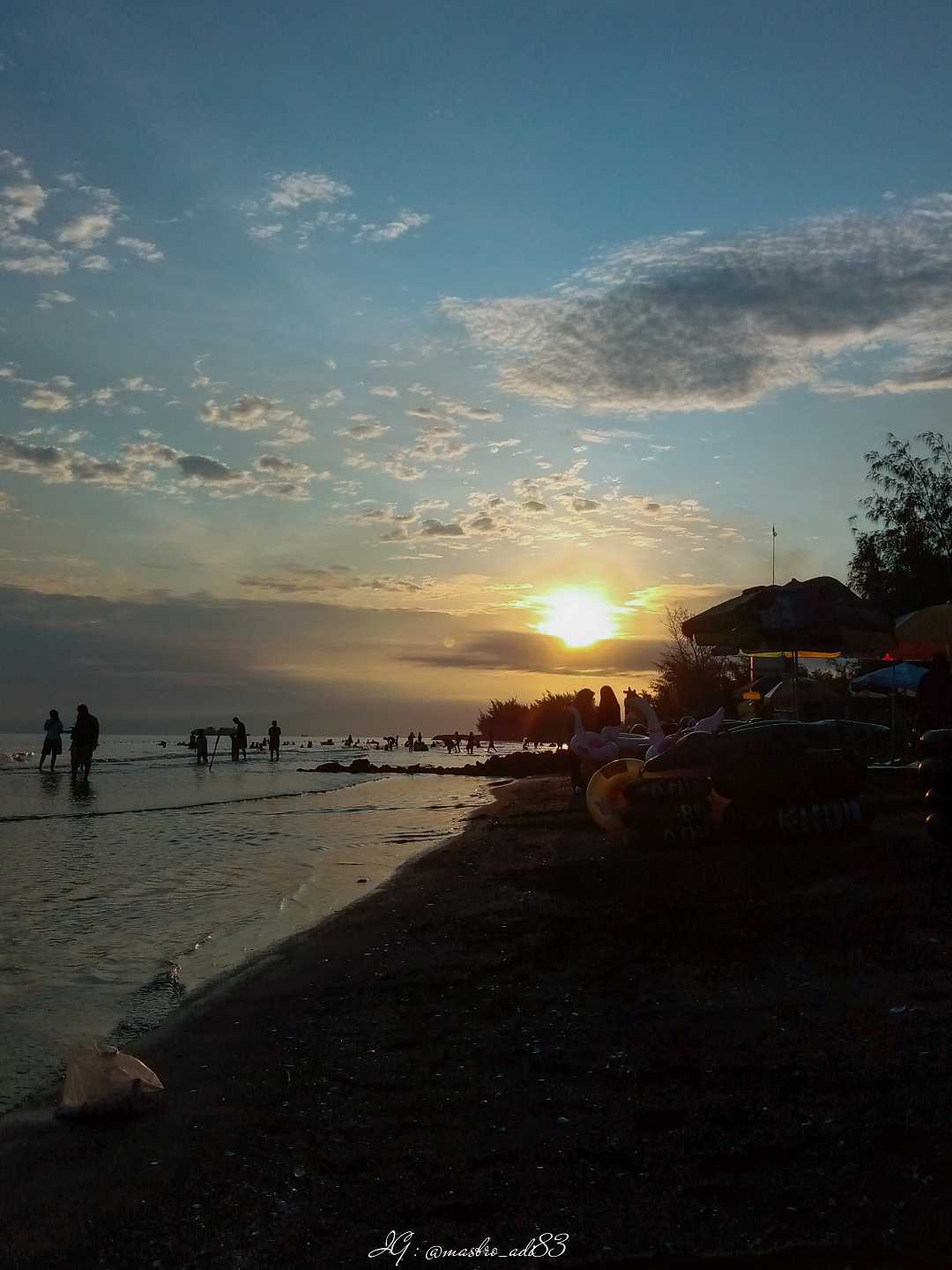 Pantai Ngebum

