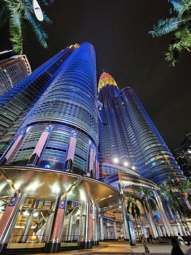 Twin Tower 