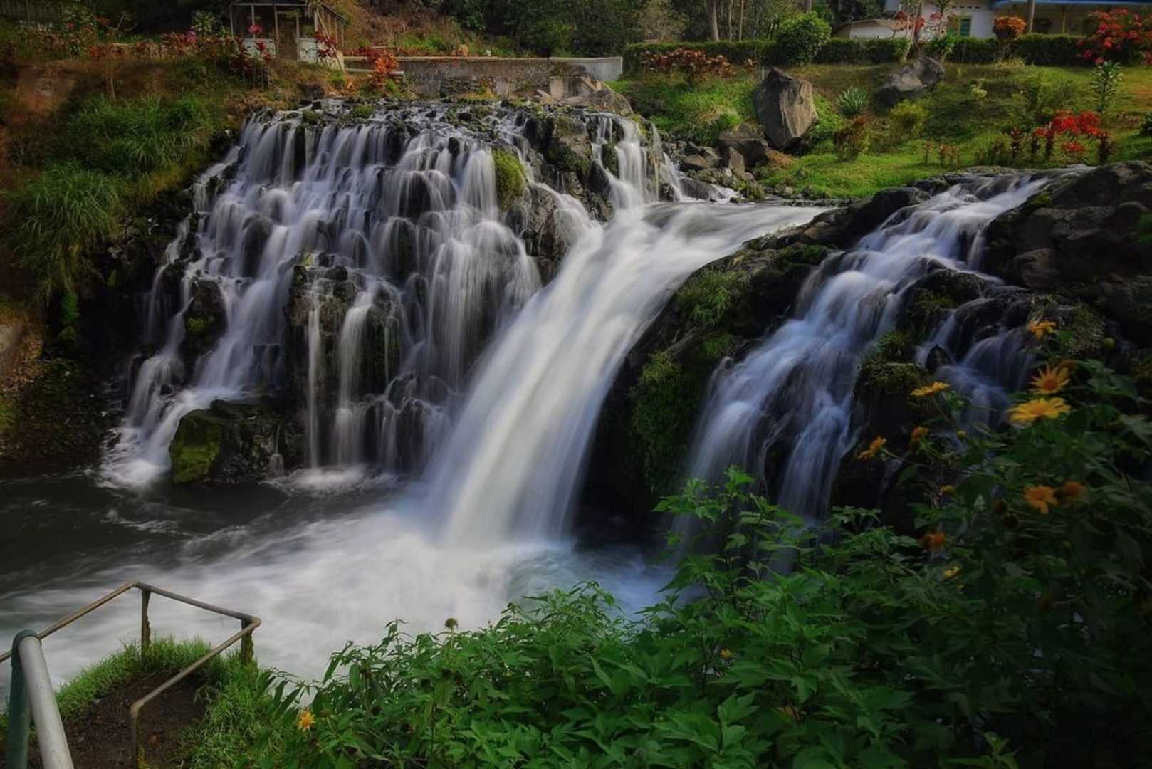 Air Terjun Niagara Mini