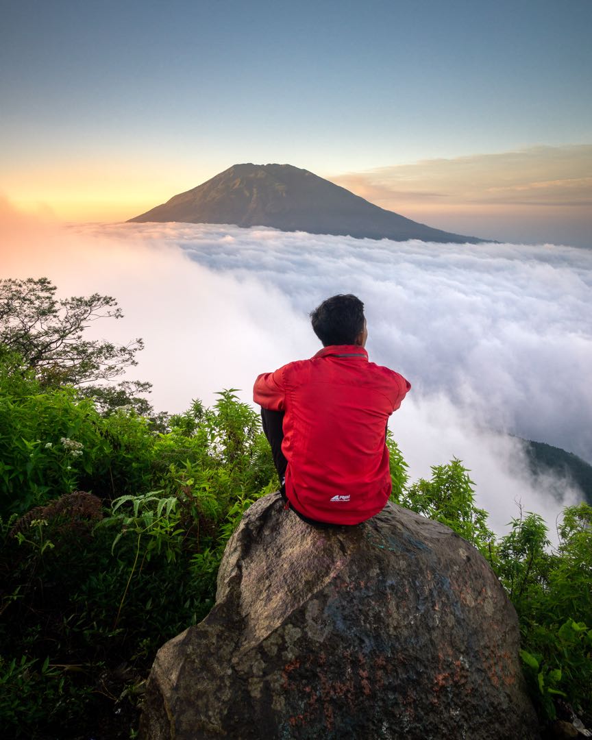 lautan awan di gunung telomoyo