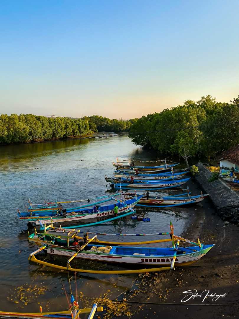 Muara sungai Puger, Jember