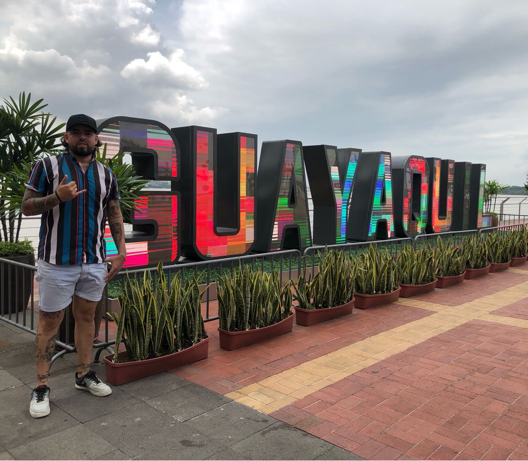 letras del malecón 2000