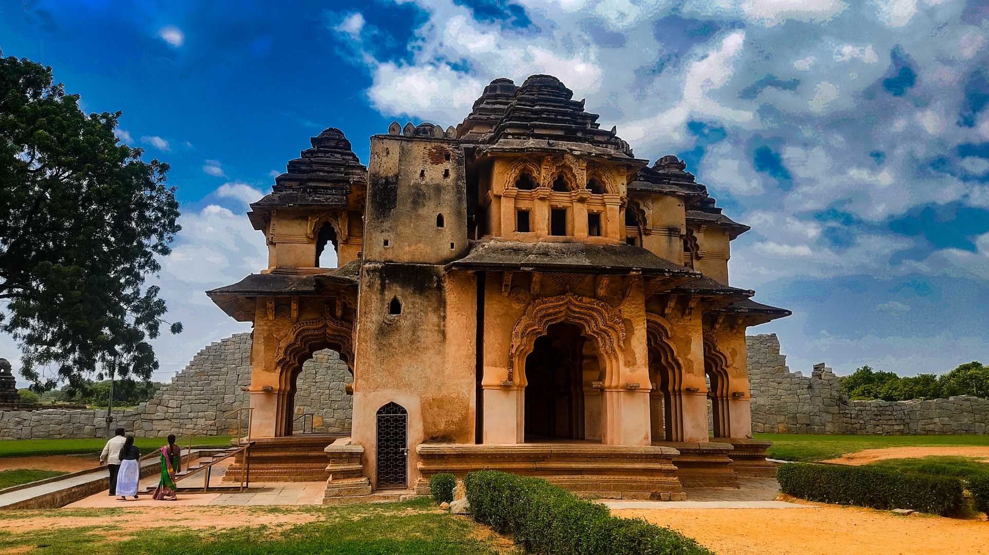 Lotus Mahal 