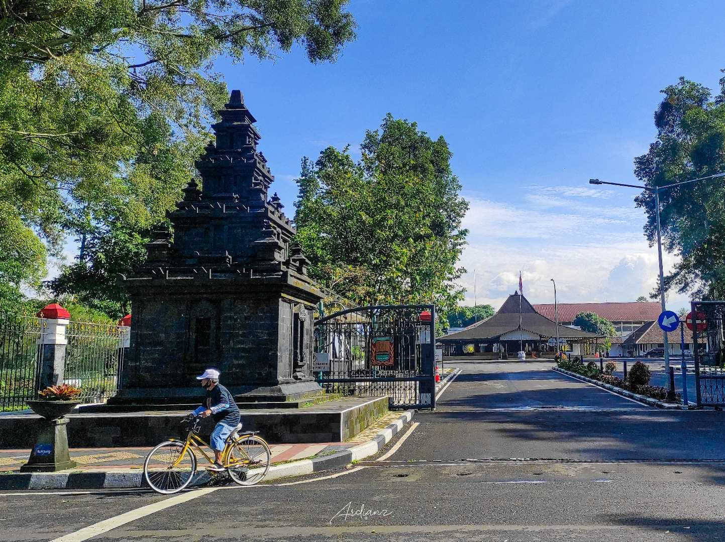 pintu masuk pendopo bupati wonosobo