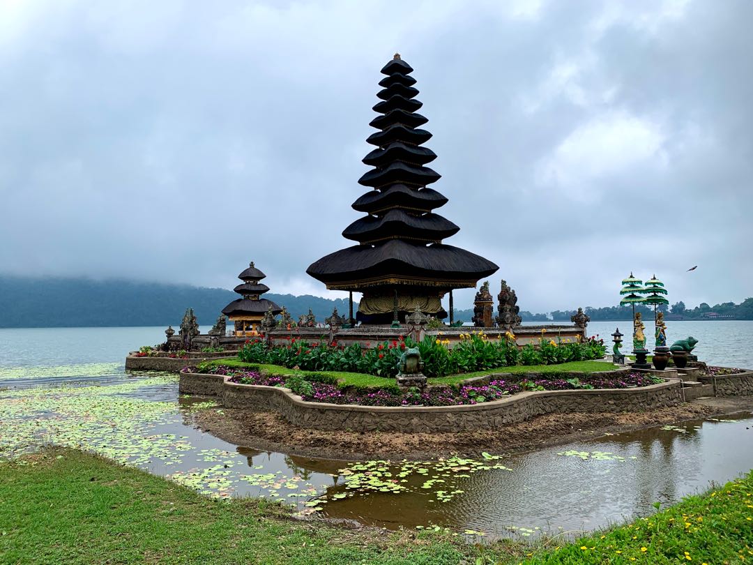 Danau Beratan