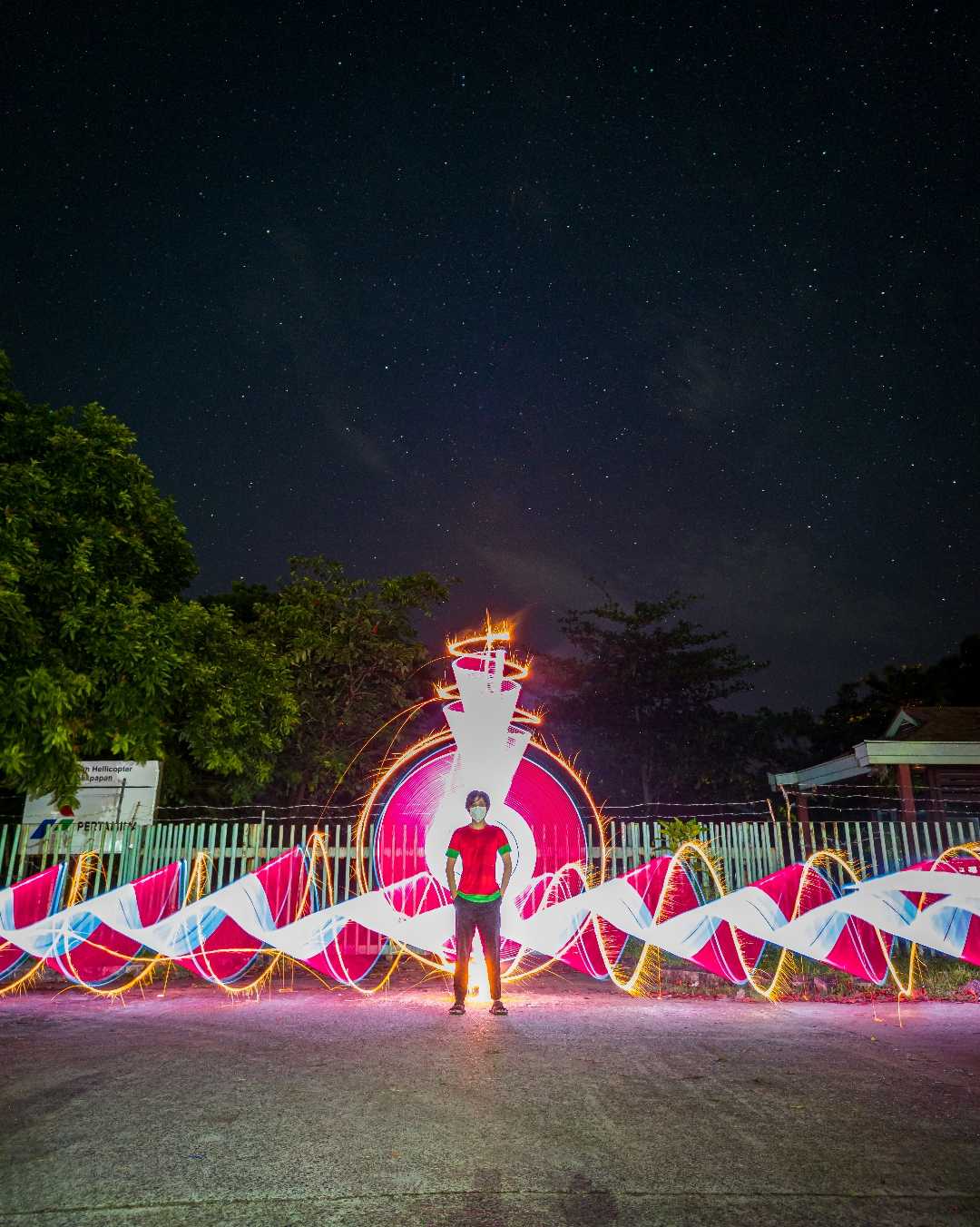 Lightpainting Merah Putih