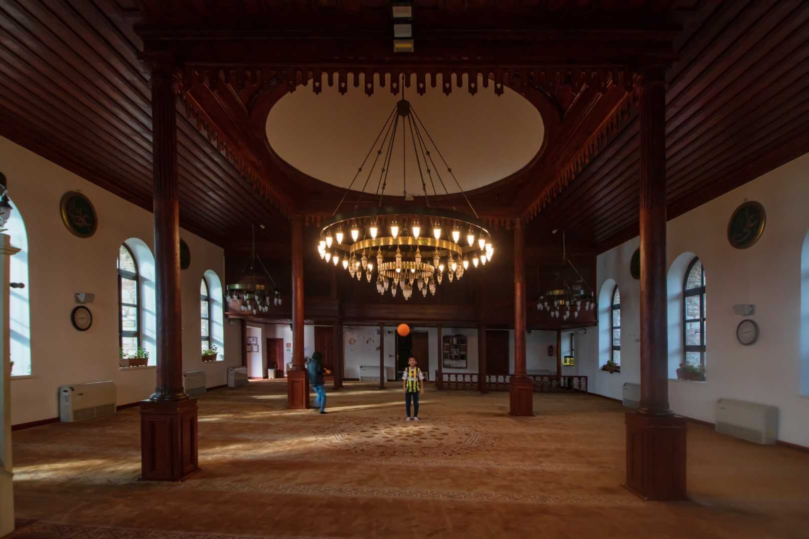 Orhan Camii 