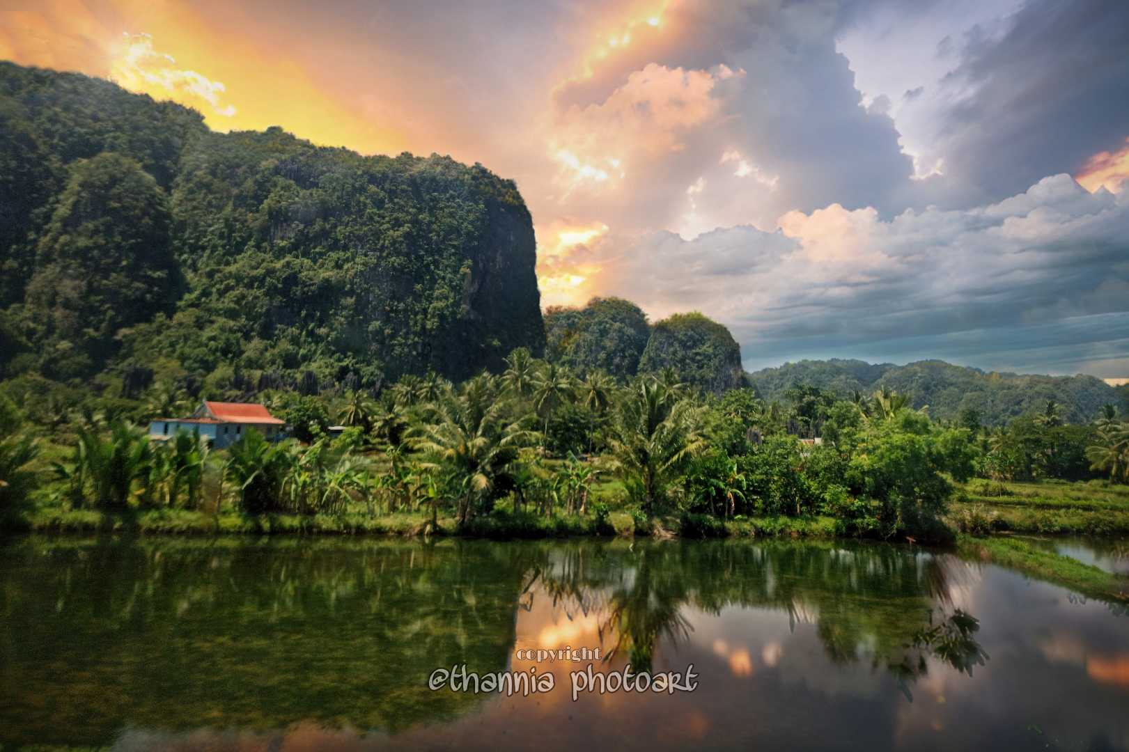 Keindahan bukit Karts