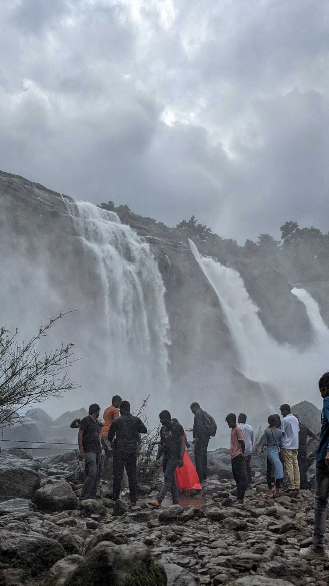 📍 Athirappilly waterfalls
