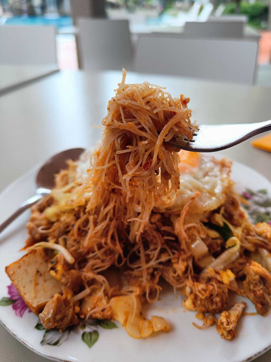 mee hoon goreng sambal