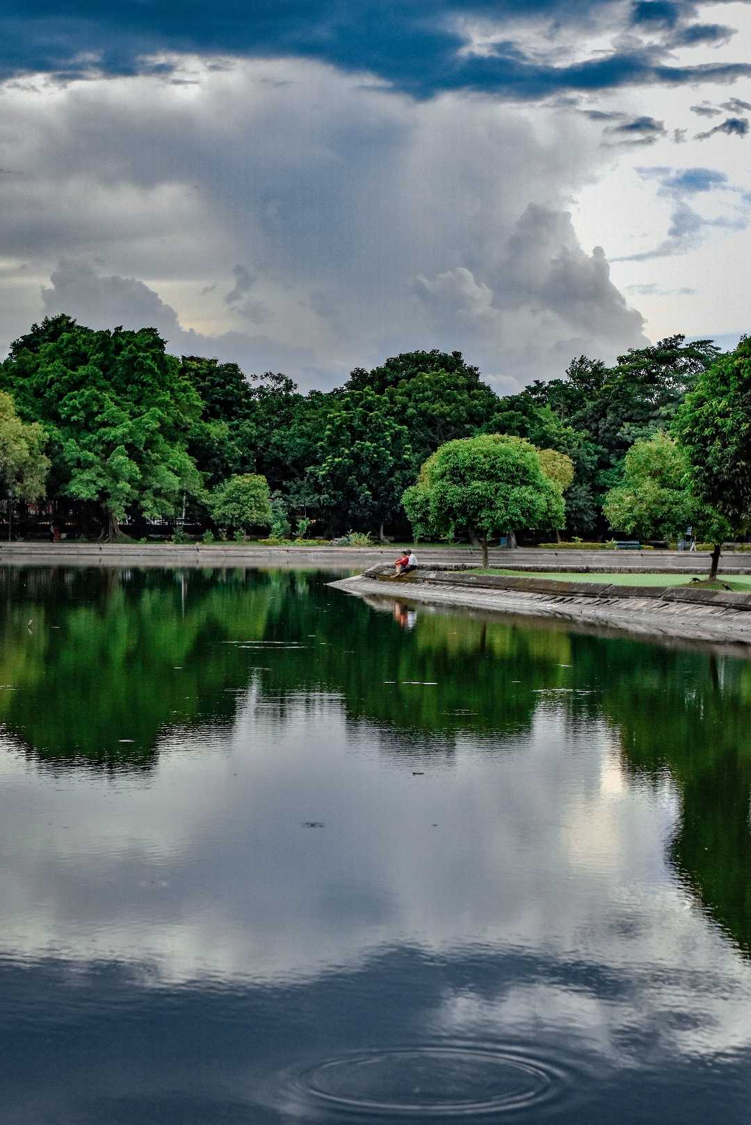 Lake Inside Victoria Memorial