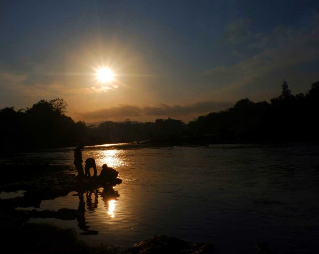 Sunrise di potrobayan 