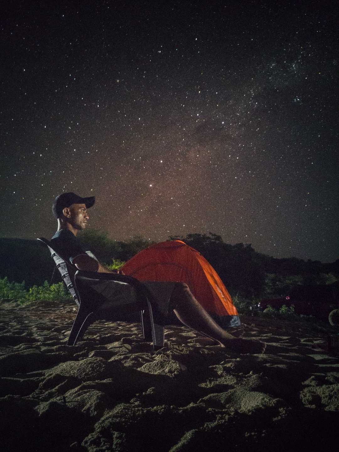 Camping di Pantai Leli