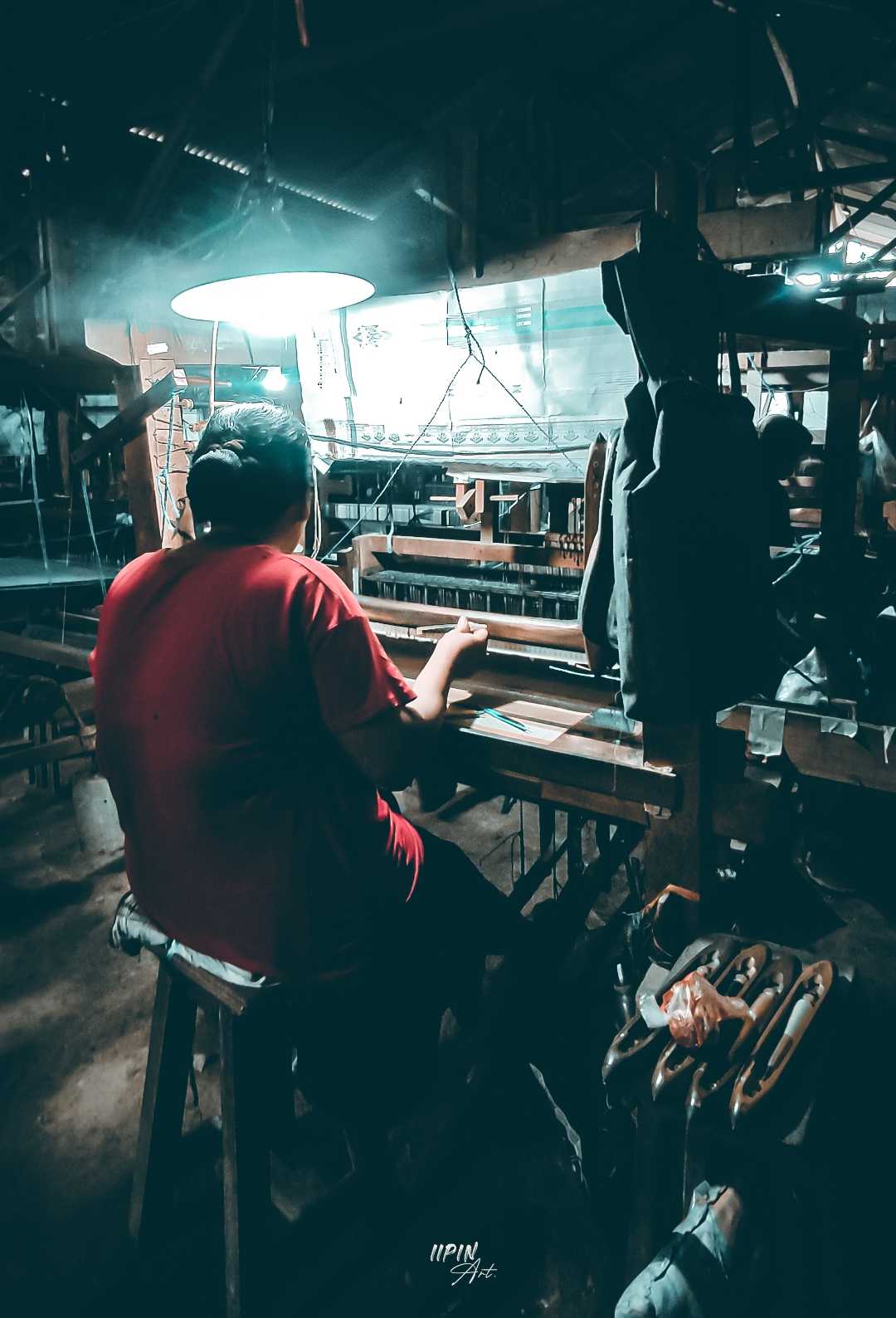 Sarung Tenun Kre'sesek